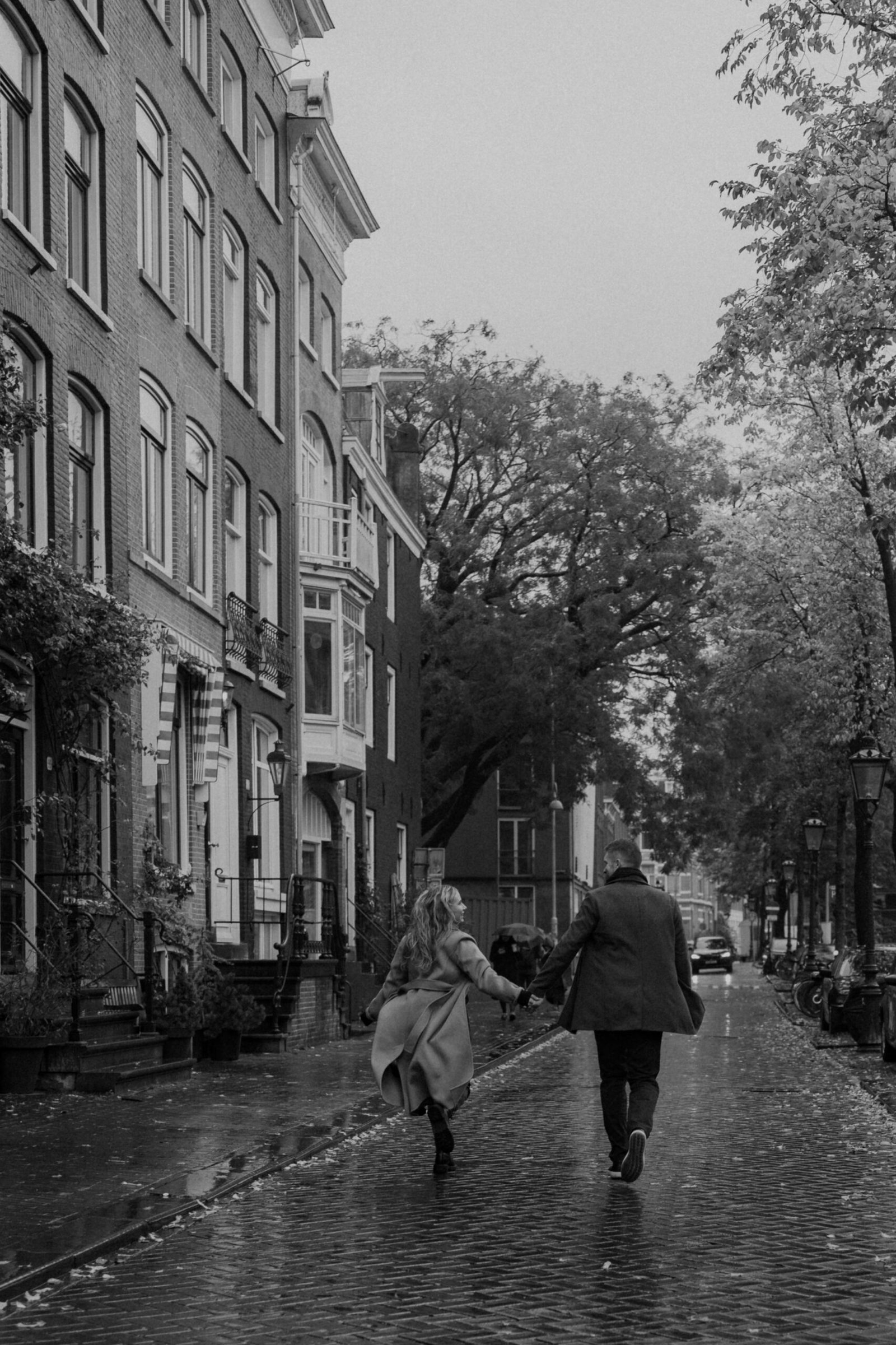 Rainy Couple Photoshoot in Amsterdam