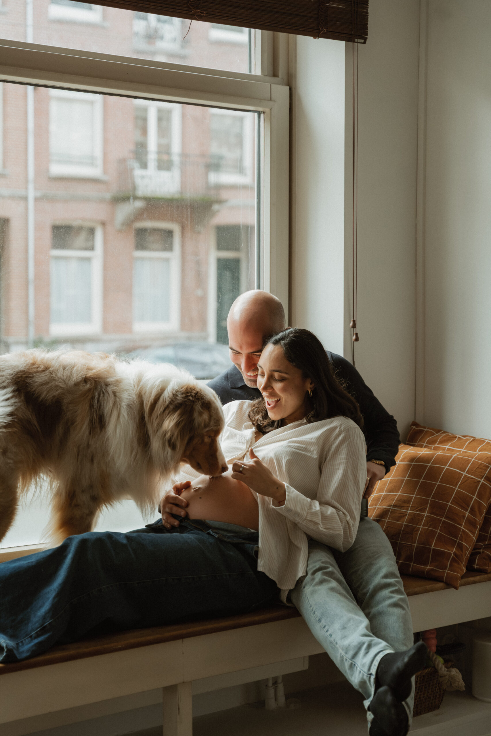 couple-pregnancy-at-home-photoshoot-photographer-amsterdam-inhosuecapture
